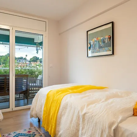 Luxury Designer Beach Front Two Bedroom Apartment Salou Exterior photo