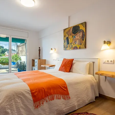 Luxury Designer Beach Front Two Bedroom Apartment Salou Exterior photo