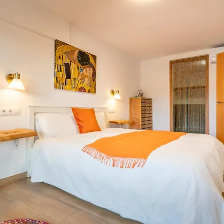 Luxury Designer Beach Front Two Bedroom Apartment Salou Exterior photo